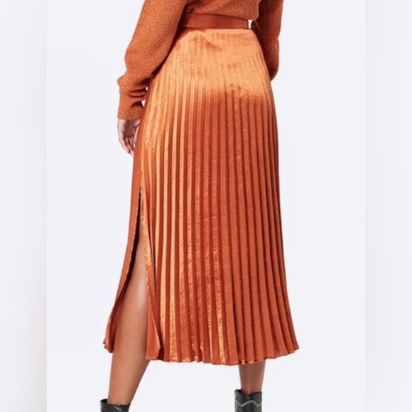 MINKPINK Rust Pumpkin Pleated Slit Skirt, Size XS - Picture 8 of 13